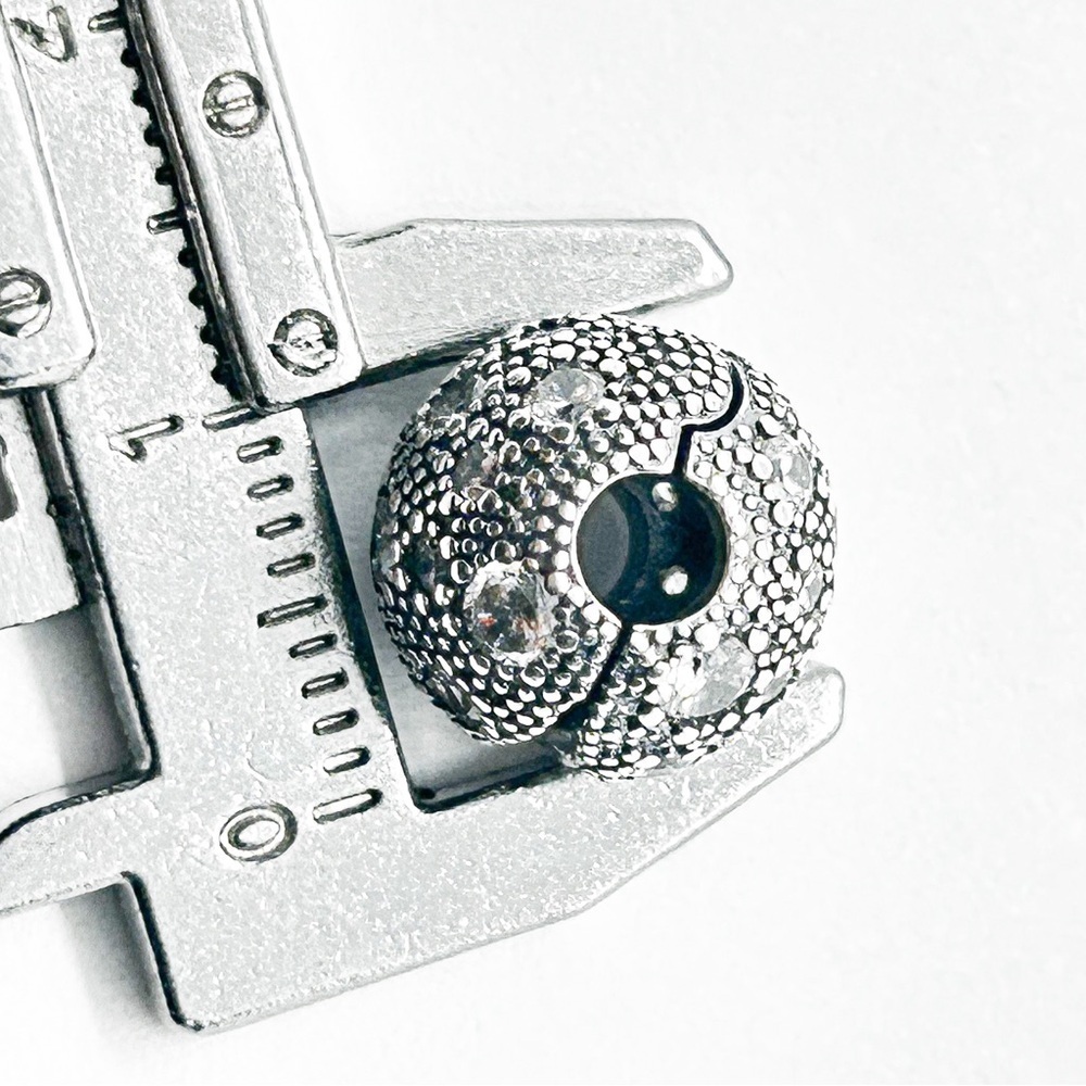 NWOT Pandora moments compatible white zirconia clasp charm, Sterling silver - Picture 3 of 9
